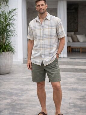 58. Haggar • NWOT linen blend button down